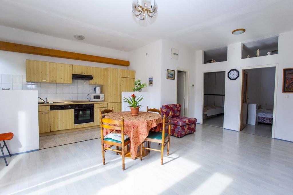 Apartments Dino Makarska Exterior photo